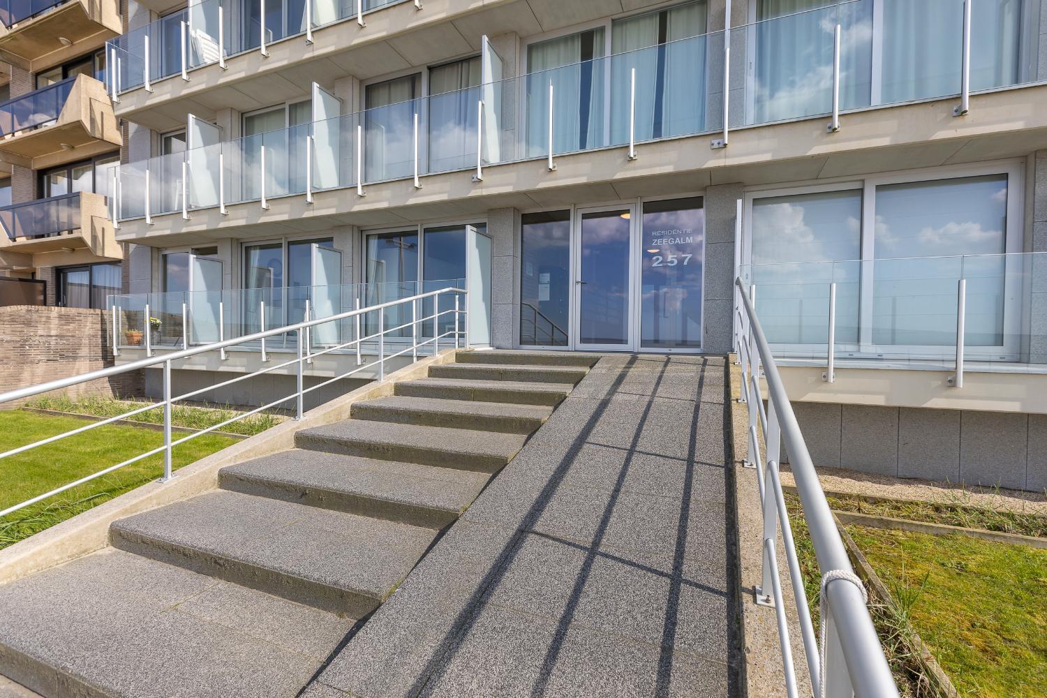 Studio Met Frontaal Zeezicht Middelkerke Exterior foto